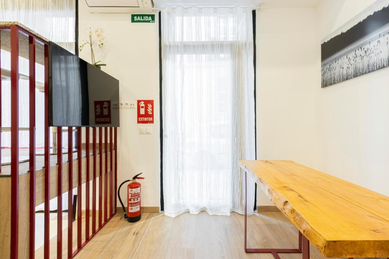 Luciente Apartment Madrid Bagian luar foto